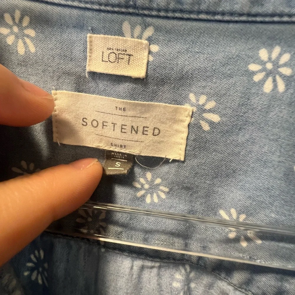 EUC Loft button up softened denim floral - size small - Picture 3 of 4